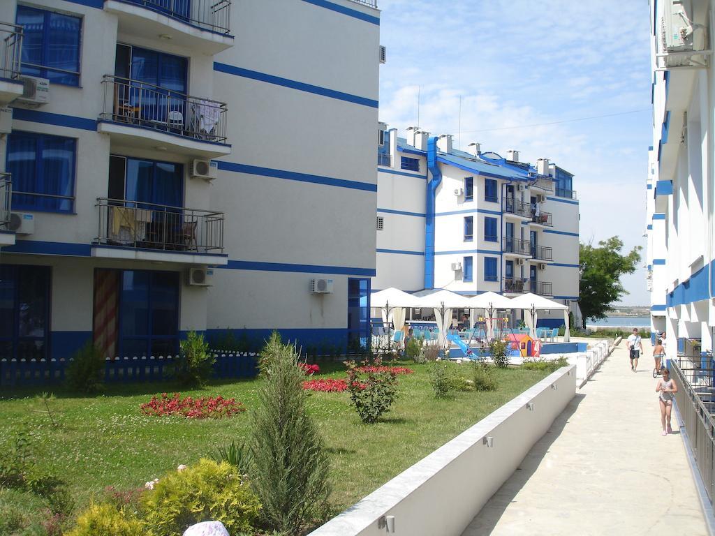 Blue Bay Palace Apart Complex Поморие Экстерьер фото