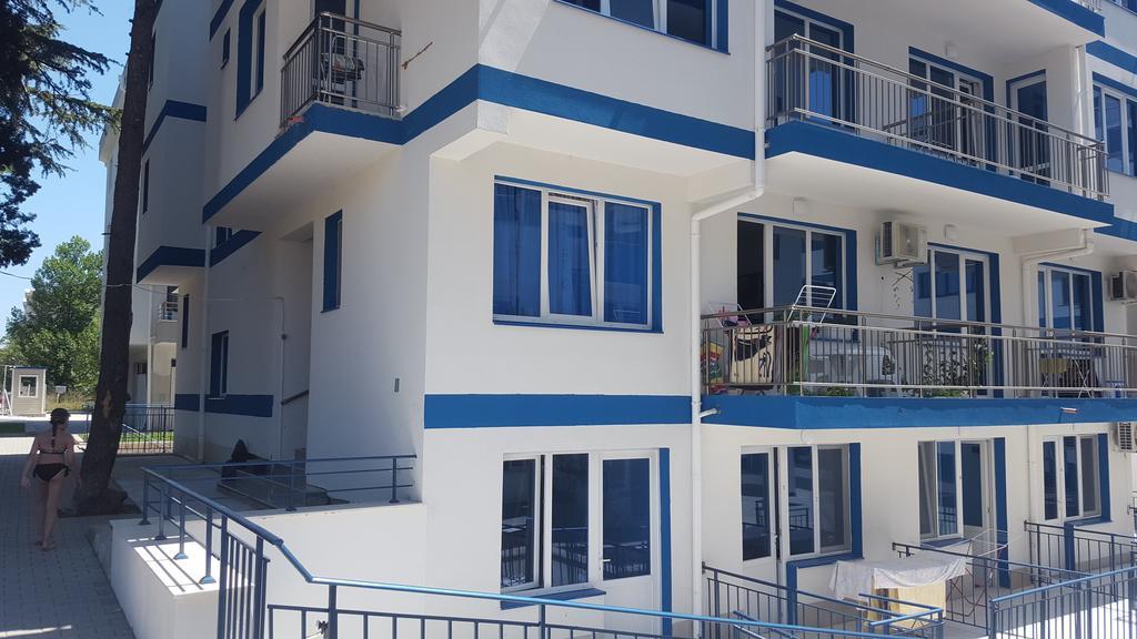Blue Bay Palace Apart Complex Поморие Экстерьер фото
