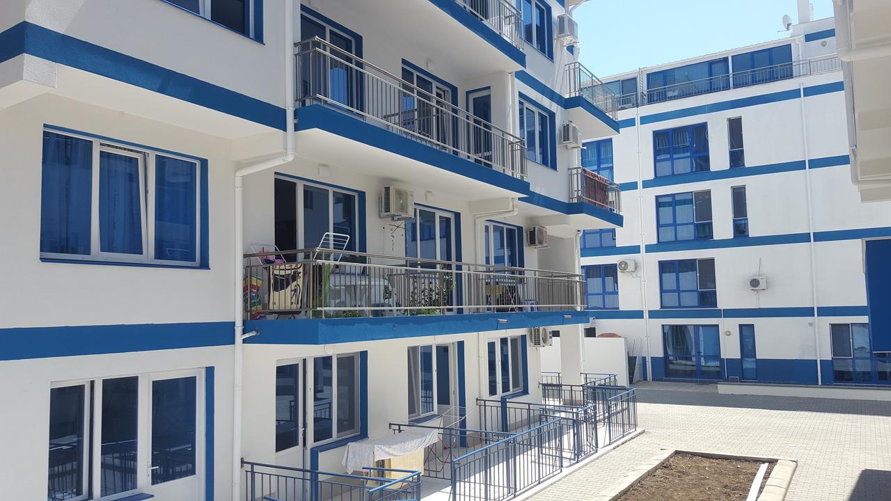 Blue Bay Palace Apart Complex Поморие Экстерьер фото