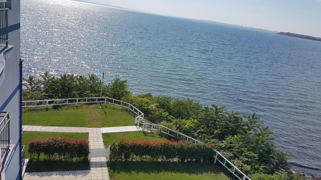 Blue Bay Palace Apart Complex Поморие Экстерьер фото