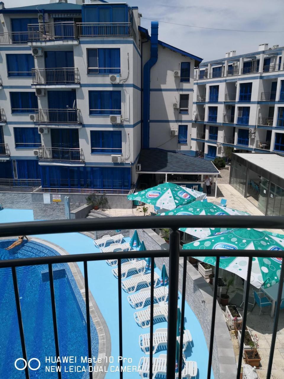 Blue Bay Palace Apart Complex Поморие Экстерьер фото